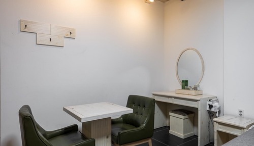 Room (Standard (Netflix available bathtub a)