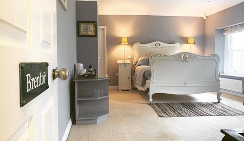 Superior Double Room, Private Bathroom (Brentor)