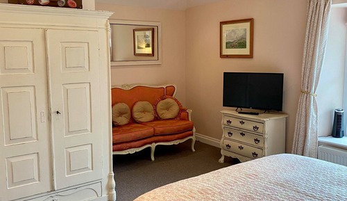 Standard Double Room, Private Bathroom (Great Links)