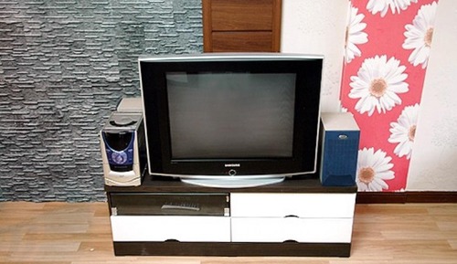 Room (Breeze)