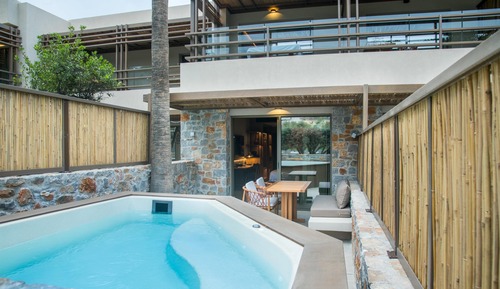 Classic Double Garden View Outdoor Hot Tub