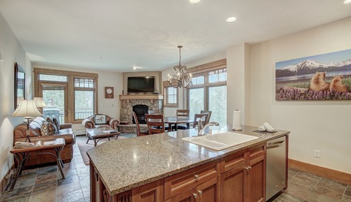 Condo, 2 Bedrooms