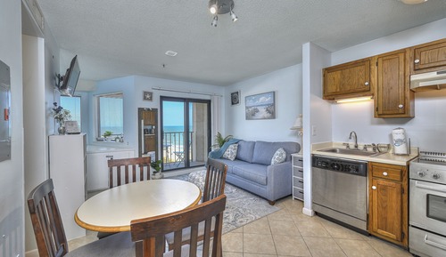 Studio, Balcony, Oceanfront (Renaissance Tower 905)