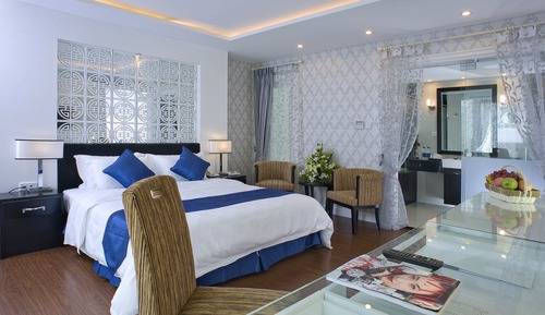 King double room with city view