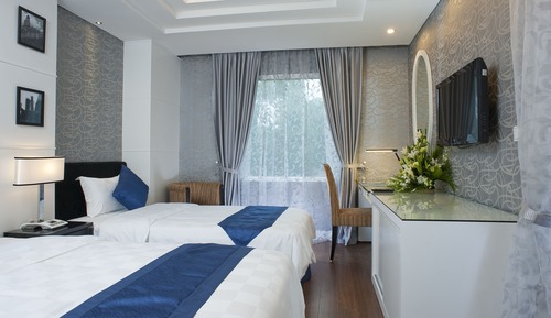 Family Room, Connecting Rooms, City View