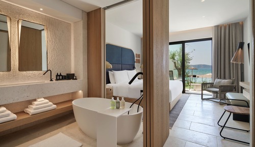 Suite, 2 Bedrooms, Non Smoking, Sea View (Beachfront, Terrace)