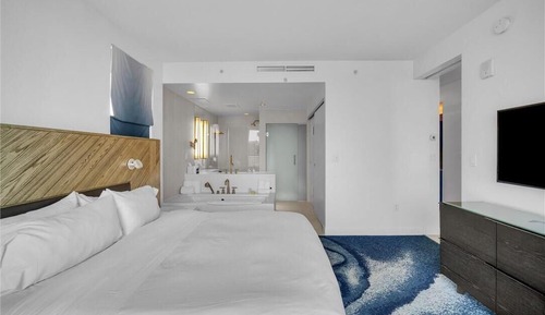 Condo - 701