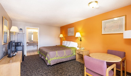 Standard Room, 1 King Bed