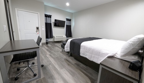 Deluxe Single Room (NS)