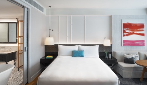 Room (Essential)
