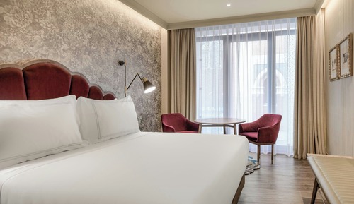 Deluxe Room, 1 King Bed, Non Smoking, City View