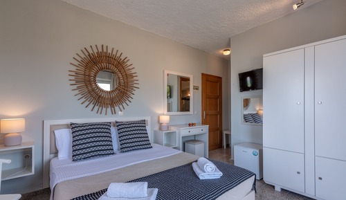 Standard Double or Twin Room, Partial Sea View