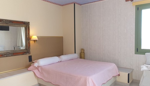 Studio, 1 Bedroom, Balcony, Garden View