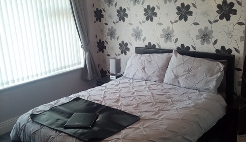 Double Room, Ensuite (1Bee)