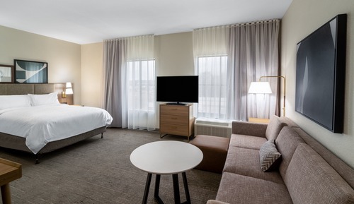 Studio Suite, 1 Queen Bed, Roll-in Shower, Kitchen (Communications)