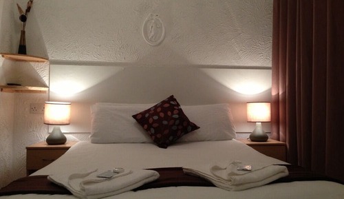 Family Triple Room, Ensuite ((Sleeps up to 3) )