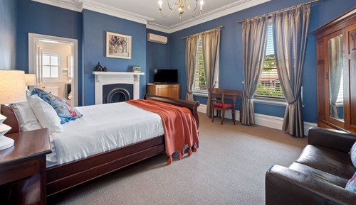 Superior Queen Suite - First Floor