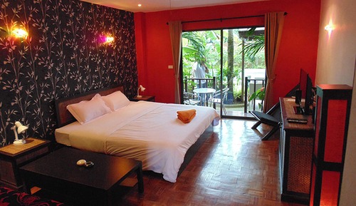 Bungalow, 1 King Bed, Pool Access, Pool View