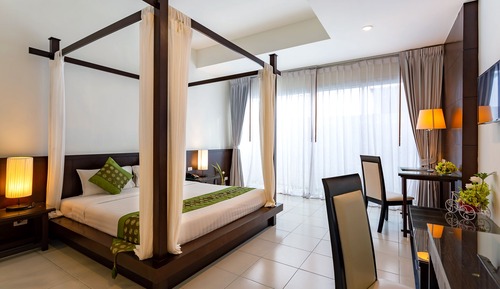 Suite, Pool Access