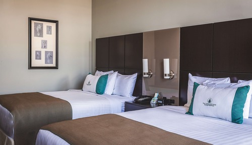 Room, 2 Queen Beds, City View