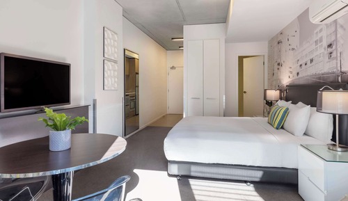 Studio with City -View & Balcony - No Housekeeping