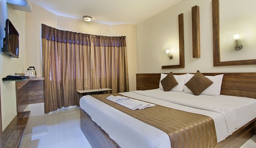 Deluxe Double Room (with A/C)