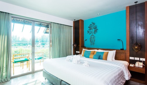 Deluxe Suite Premium