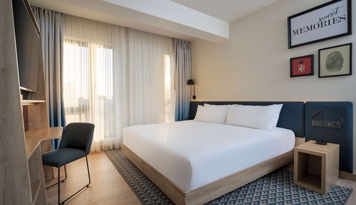 Room, 1 King Bed, Non Smoking (Super)