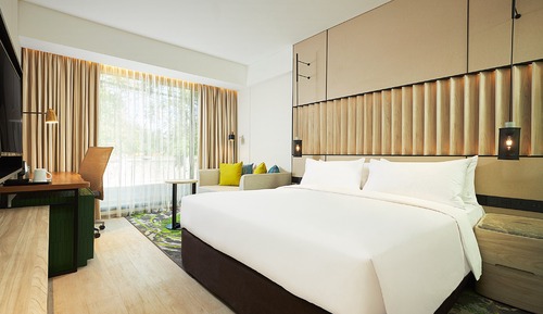 Standard Room, 1 King Bed