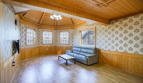 Room (Building A 201)