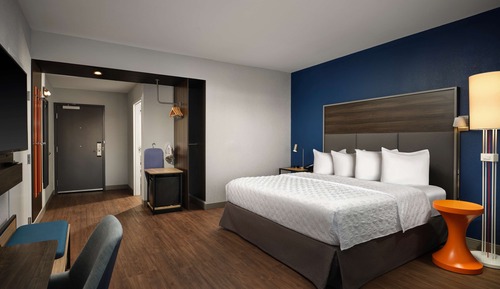 Room, 1 King Bed, Accessible, Bathtub
