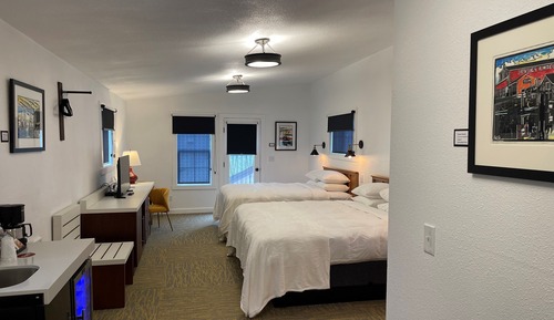 Top Unit, King, Queen, Double, Cottage #11