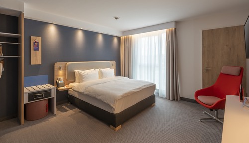 Standard Room, 1 Queen Bed (Pet Friendly)