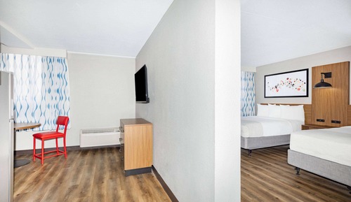 Room, 2 Queen Beds, Accessible, Non Smoking (Mobility Roll-In Shower)