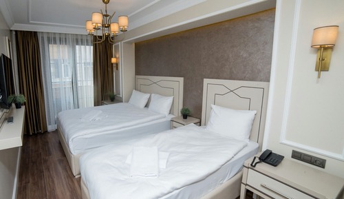 Deluxe Triple Room