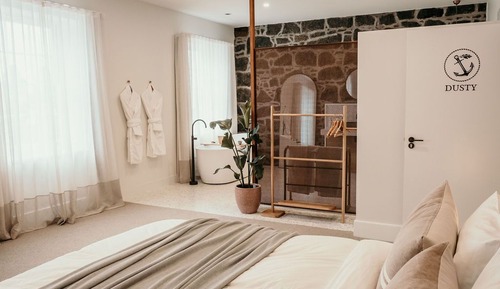 Signature Room