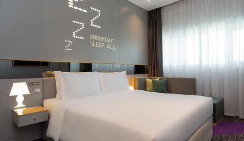Exclusive Room, 1 King Bed (Urban)