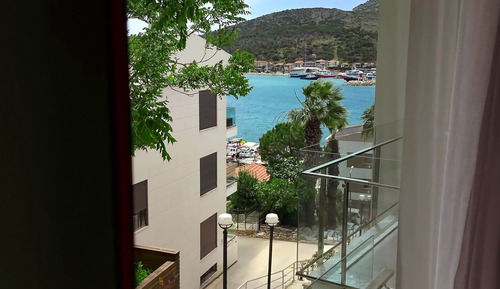 Standard Twin Room, 2 Twin Beds, Partial Sea View, Sea Facing