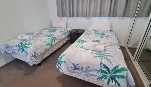 Apartment, 3 Bedrooms, Beachside