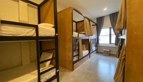 Basic Shared Dormitory, Multiple Beds