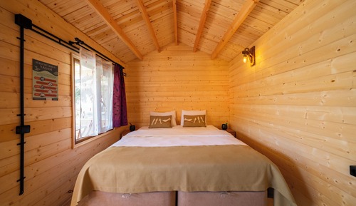 Design Tree House, 3 Twin Beds, Courtyard View