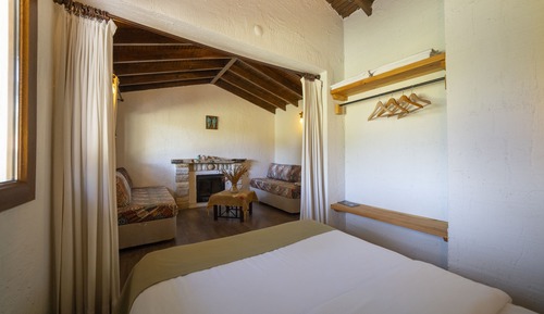 Design Quadruple Room