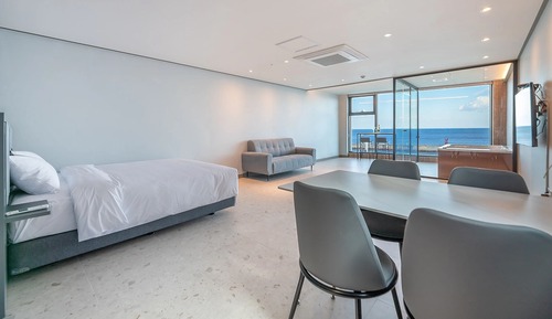 Basic Room, 1 Bedroom (B501 (Ocean View))