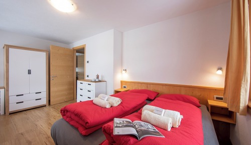 Family Apartment, 1 Bedroom (Fiocco Di Neve Ski in- Ski out 10m)