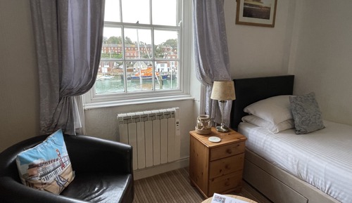 Twin Room, Ensuite (Room 5, 2nd Floor)