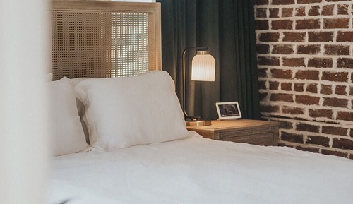 Room (Eleven)