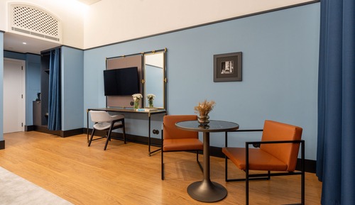Suite, River View