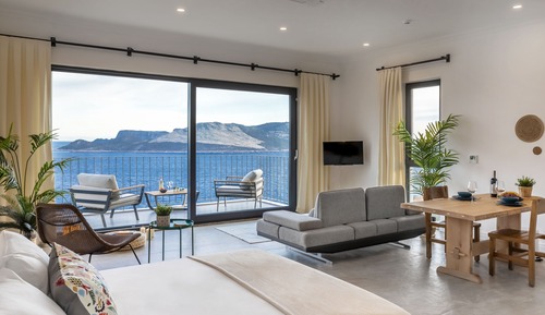 Deluxe Apartment, 1 Queen Bed, Non Smoking, Sea View