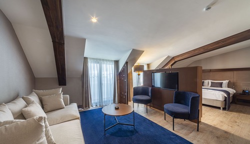Prestige Suit,1 Cift Kisilik Yatak ve Cekyat,Sigara Icilmez