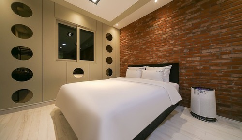Room (VIP (High Performing 2PC Netflix Air )